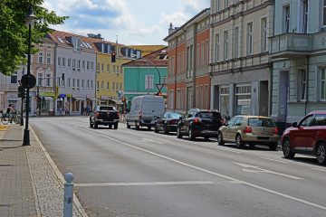 Verkehrsfluss ohne Grünen Pfeil chaotisch