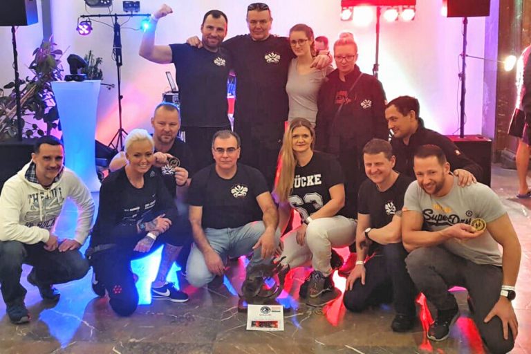 Gold, Bronze und 17 Kilogramm Rostocker Stahl