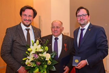 Bundespräsident verleiht Verdienstkreuz an Jürgen luban