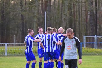 Blau-Weiß Briesen gewinnt Duell