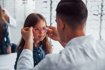 Bei Kindern auf Sehschwäche achten