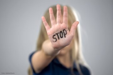Hilfetelefon „Gewalt gegen Frauen“ ist Rettungsanker für viele