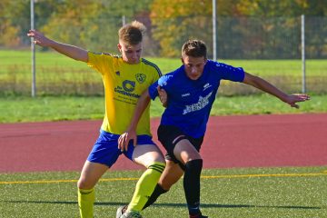 Kinder und Jugendliche können Fußball spielen