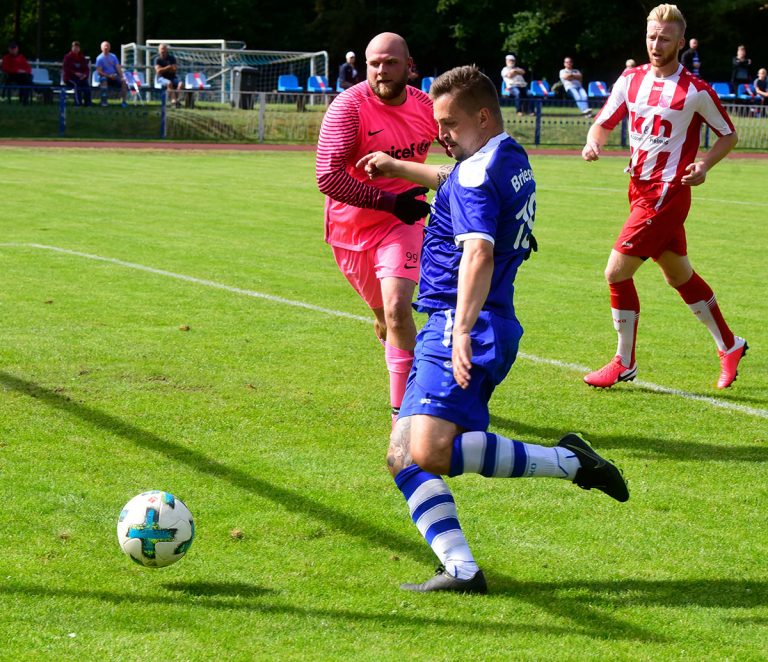 Derbykrimi im Waldstadion