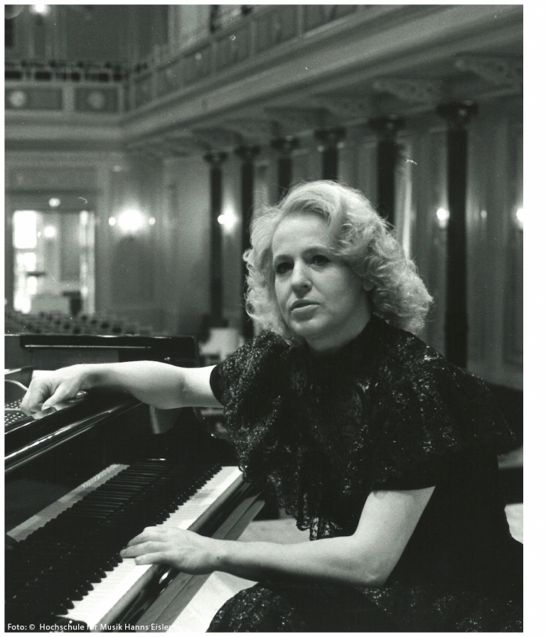 Pianistin und Professorin