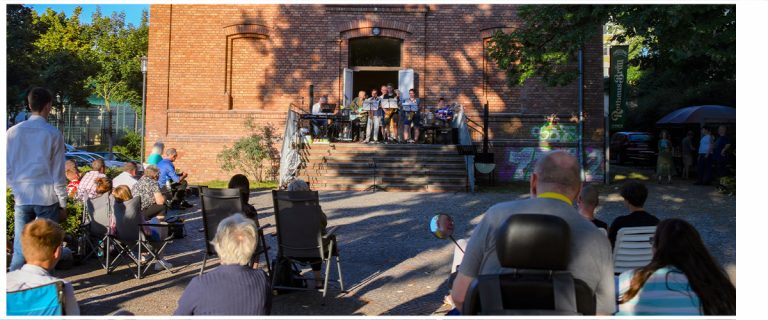 Konzert-Premiere open air
