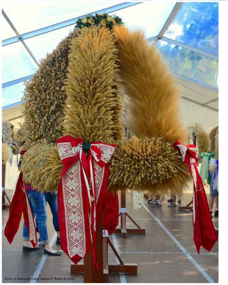 Erntekronen & Führung durchs Museum