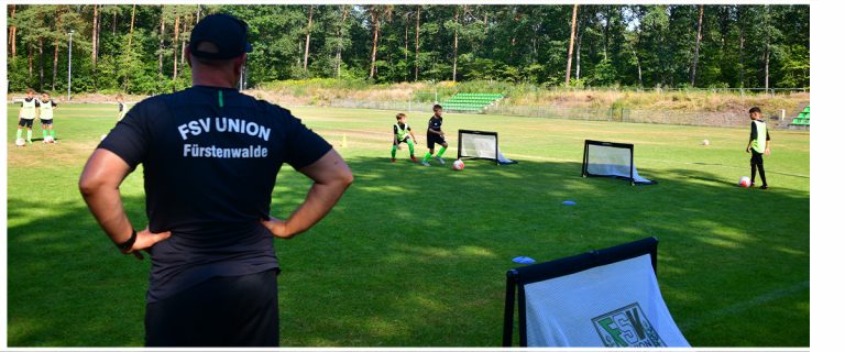 Fußballkids voll bei der Sache