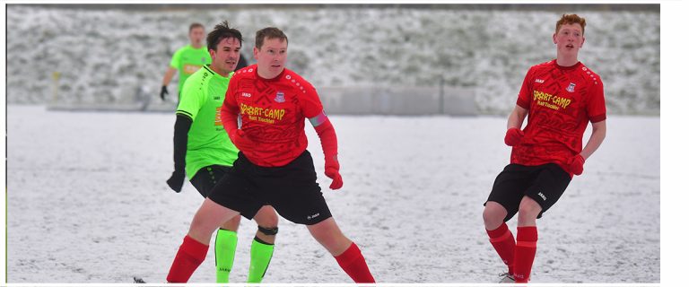 Derby im Schneegestöber