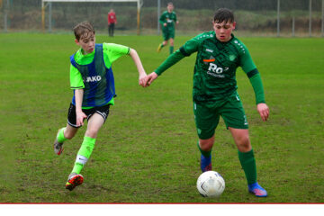 U15 gewinnt Regenduell