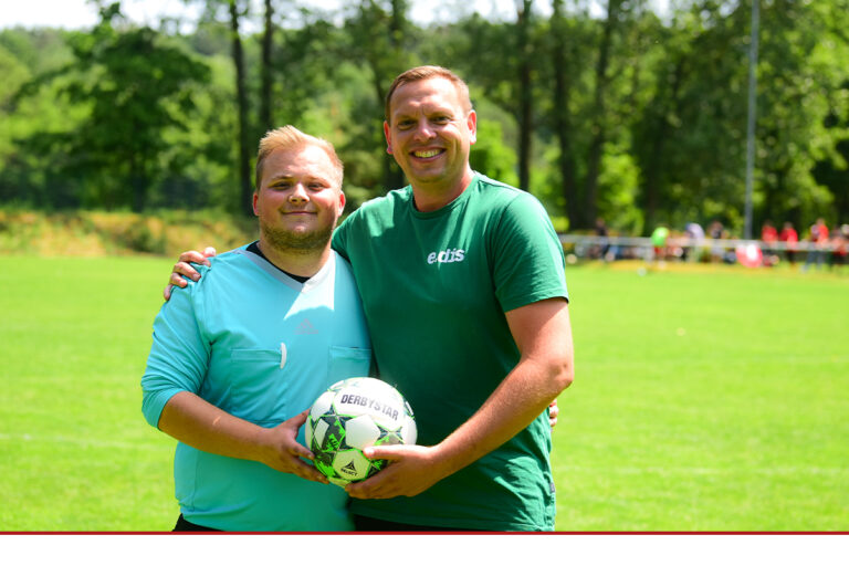Mit Fußball im Herzen