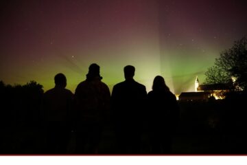 Wahlkampftour mit Polarlichtern