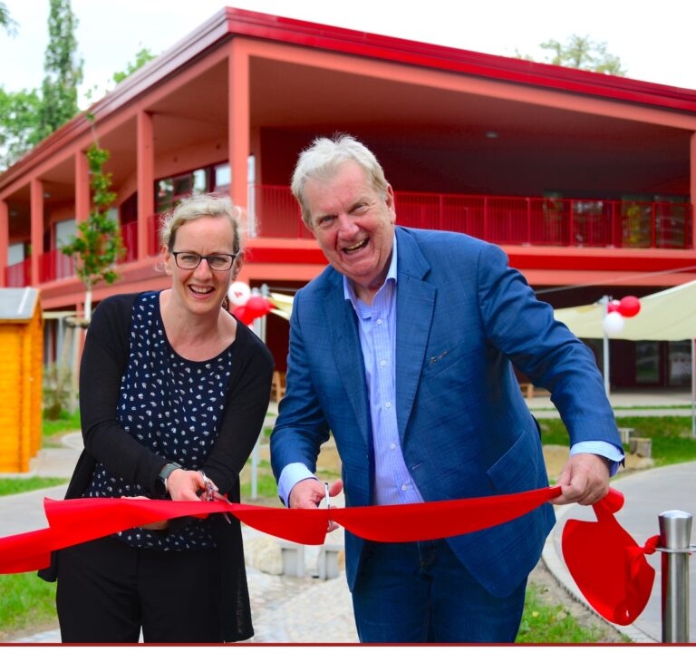 Kita Spreeklang mit Wasserspielplatz