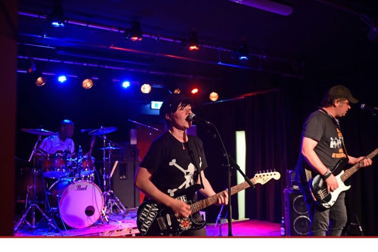 Punkrock-Doppel im Parkclub