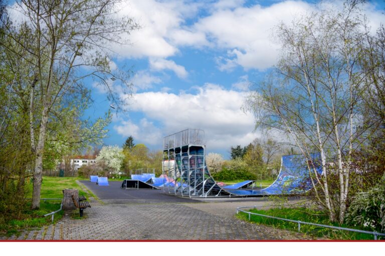 Outdoor-Activity-Park